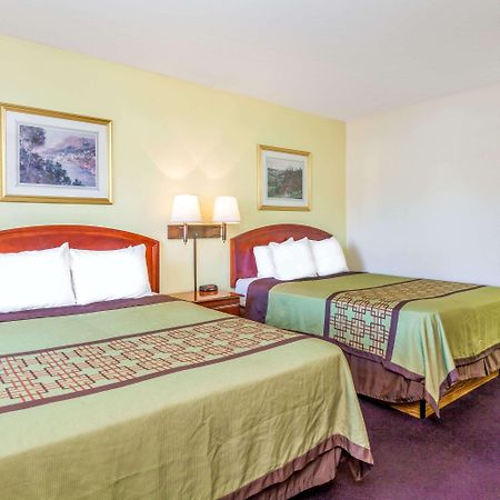 Super 8 By Wyndham Bakersfield/Central Εξωτερικό φωτογραφία