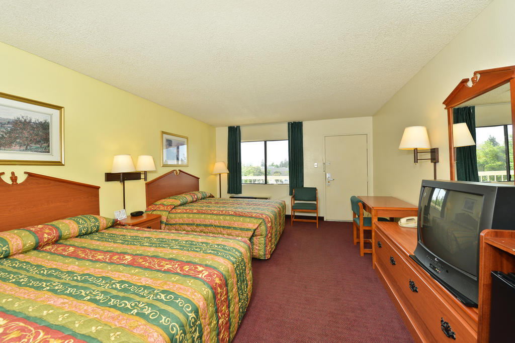 Super 8 By Wyndham Bakersfield/Central Δωμάτιο φωτογραφία