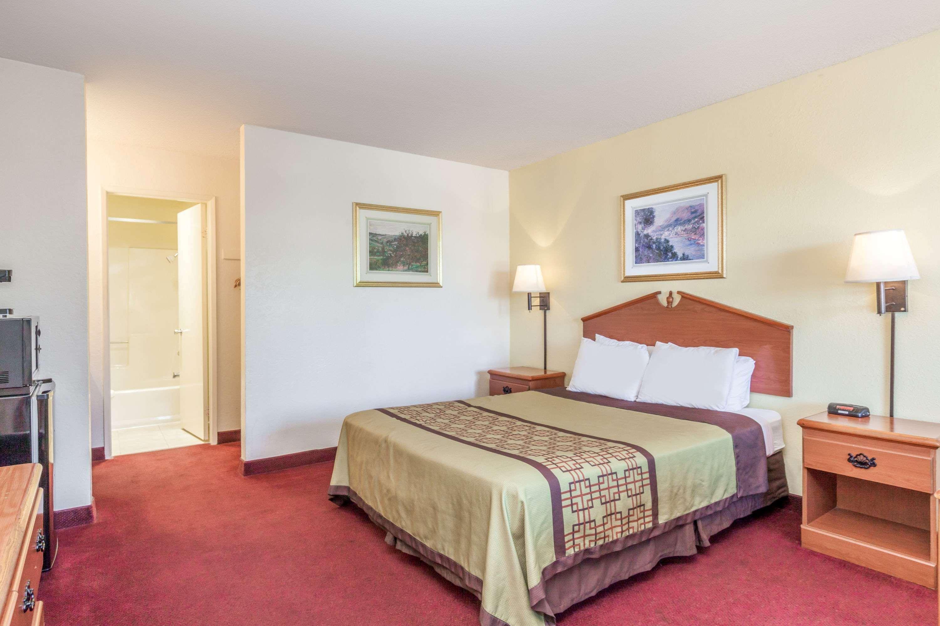 Super 8 By Wyndham Bakersfield/Central Εξωτερικό φωτογραφία